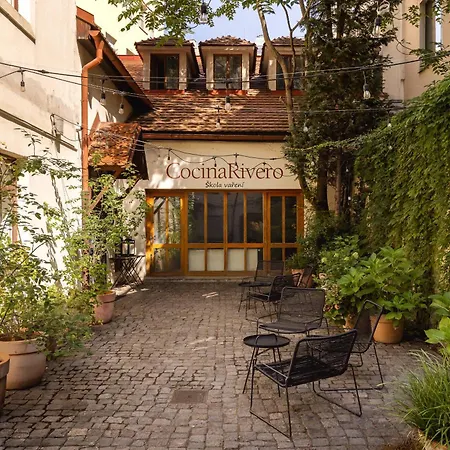 Peaceful Chic In * Praha